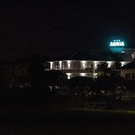 Adria Beach Hotel Алба Адриатика Екстериор снимка